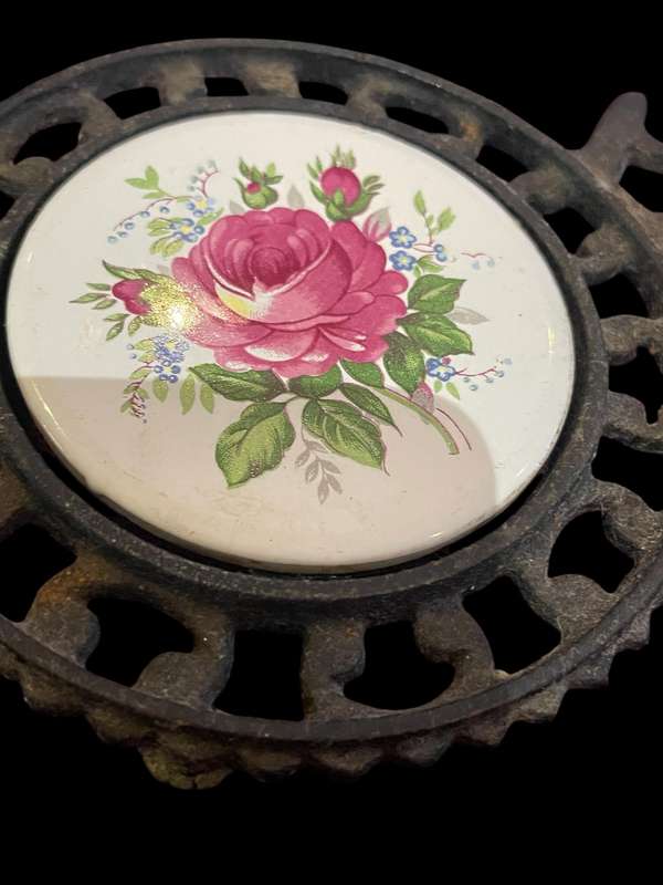 Trivet