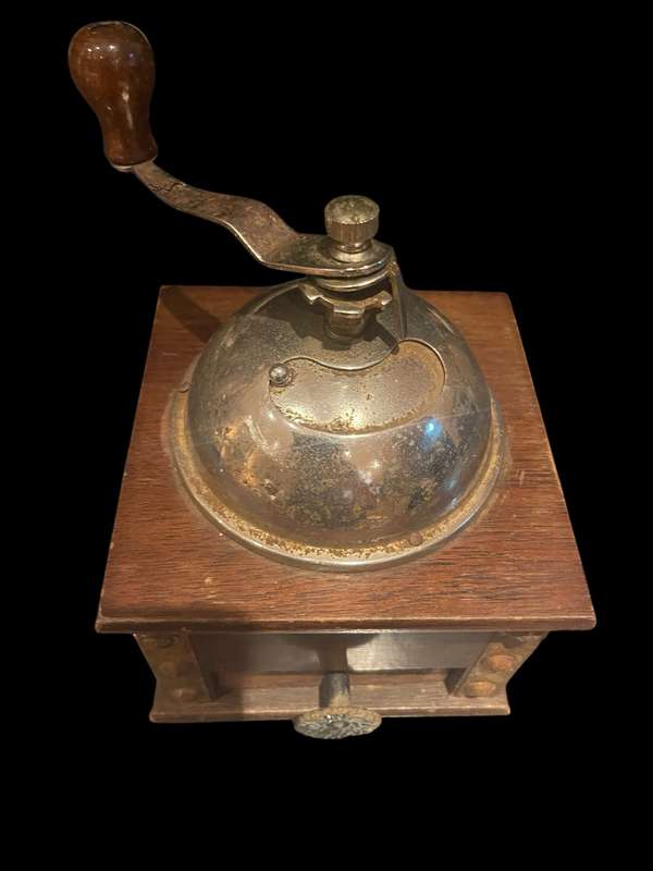 Coffee grinder vintage/antique