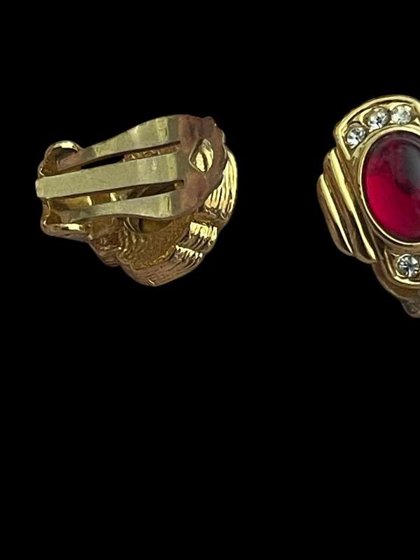 Earrings clip on vintage