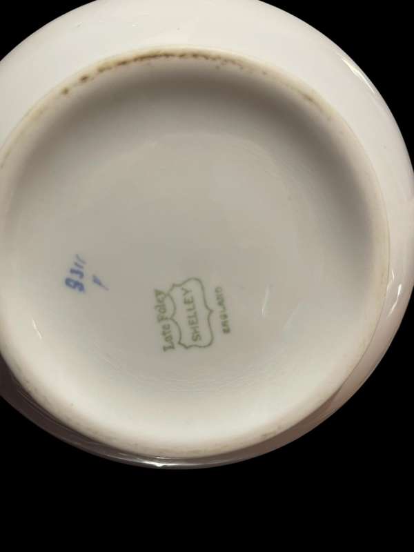 Milk jug Shelley