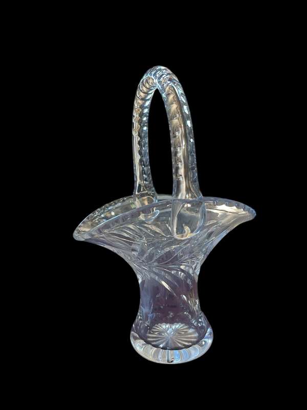 Basket crystal