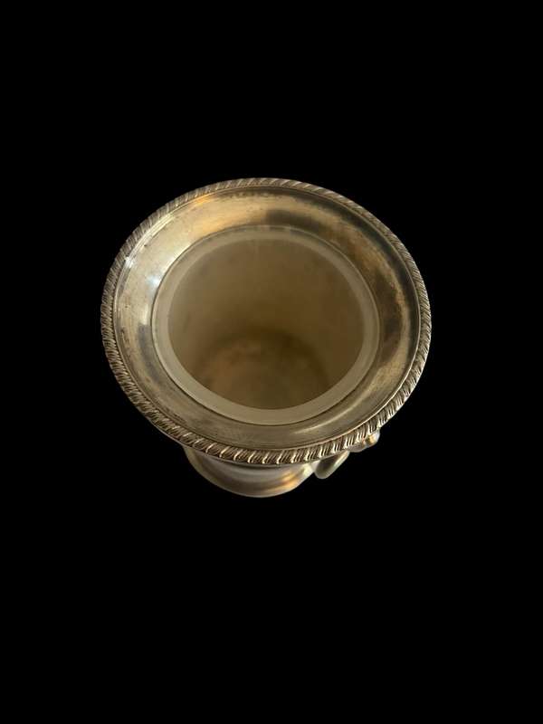 Toothpick holder