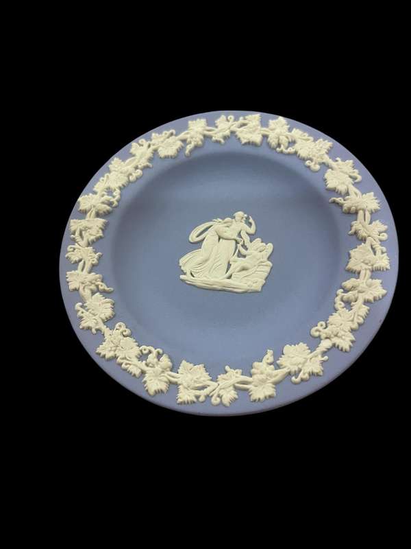 Plate display Wedgwood