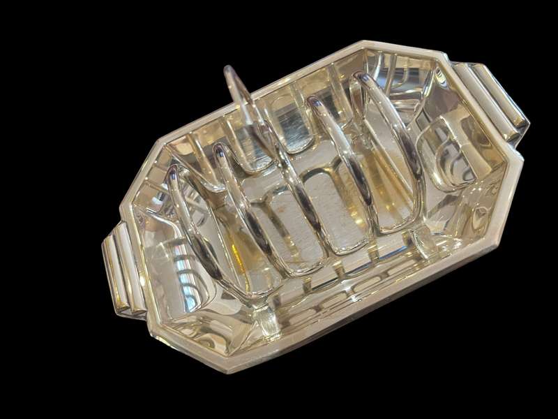 Toast stand