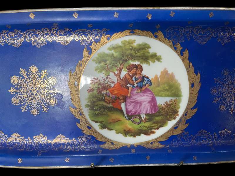 Plate/tray display Bavarian