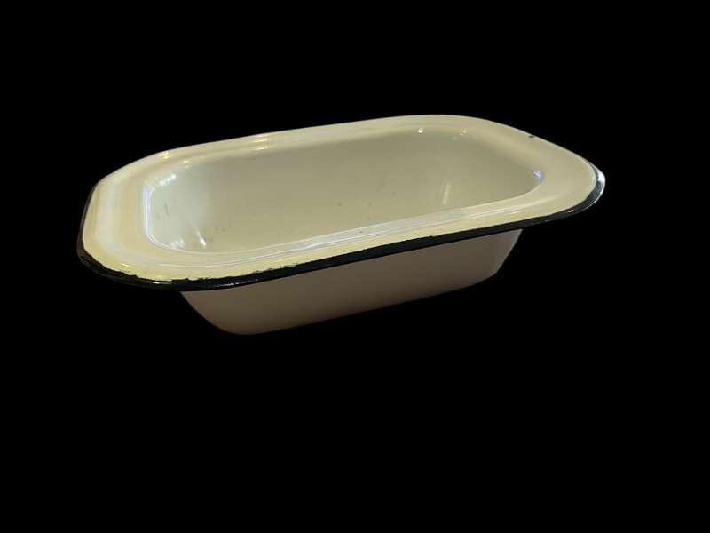 Bowl enamel pie dish