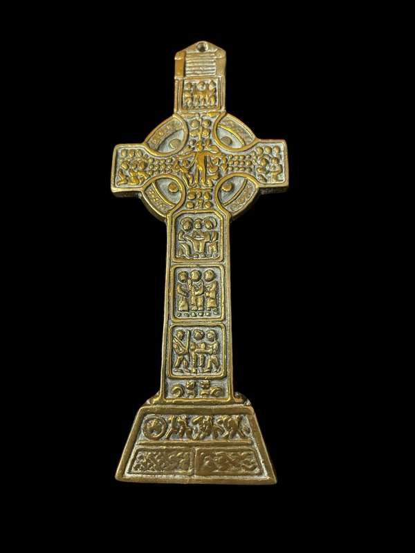 Ornament cross brass