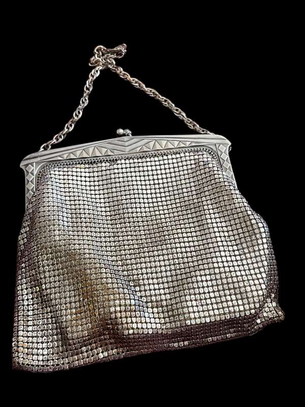 Handbag chain mail
