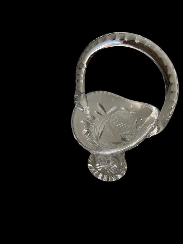 Basket crystal
