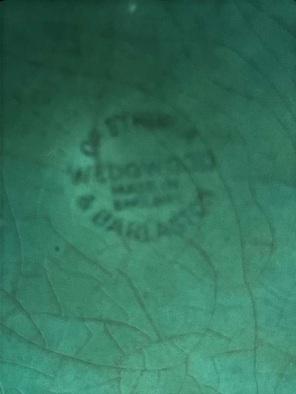 Plate Wedgwood cabbage leaf repaired