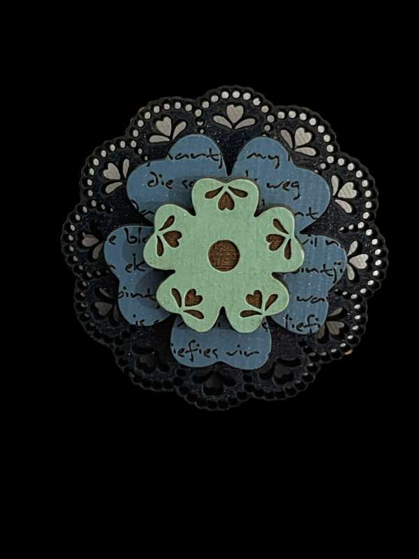 Brooch wood
