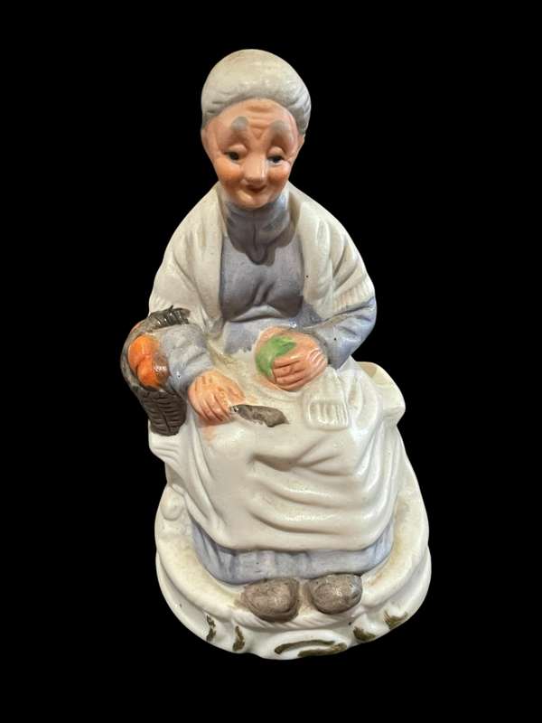 Figurines set