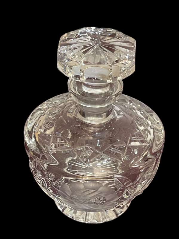 Perfume bottle rose cut
