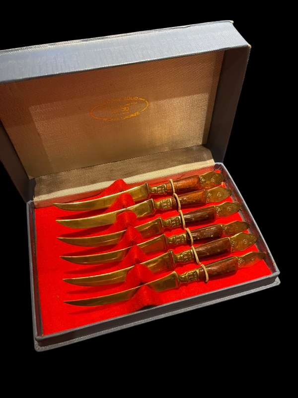 Cocktail/starter knives