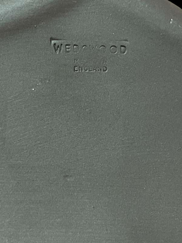 Jewellery holder Wedgwood black