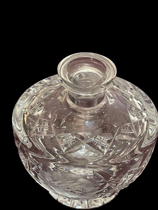 Perfume bottle rose cut