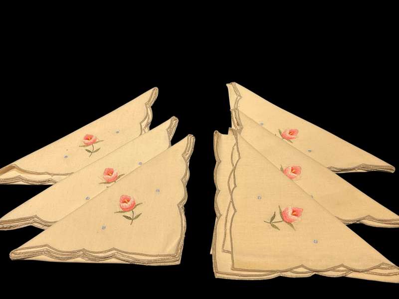 Napkins embroidered x6(K)
