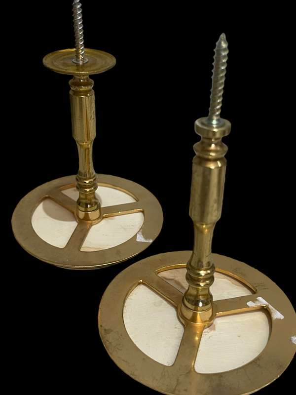Curtain rod ends