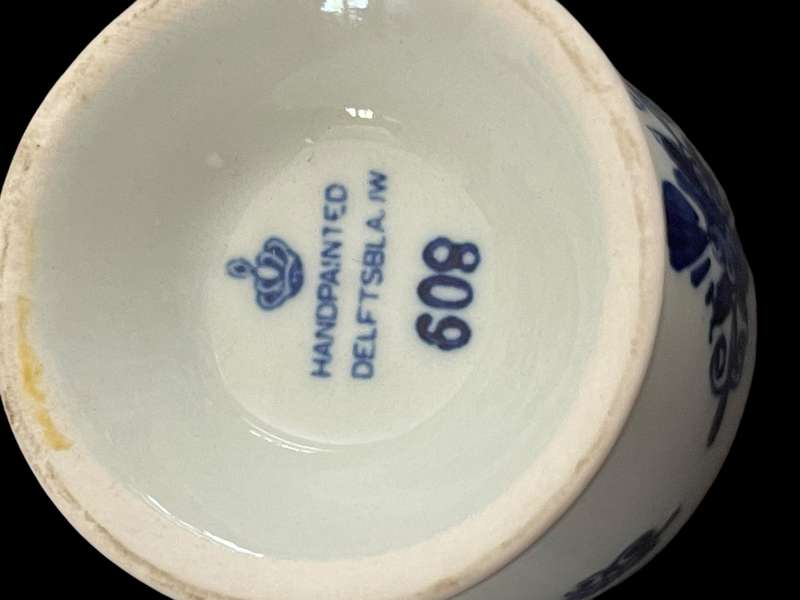 Egg cups Delft x4