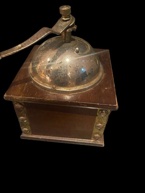 Coffee grinder vintage/antique