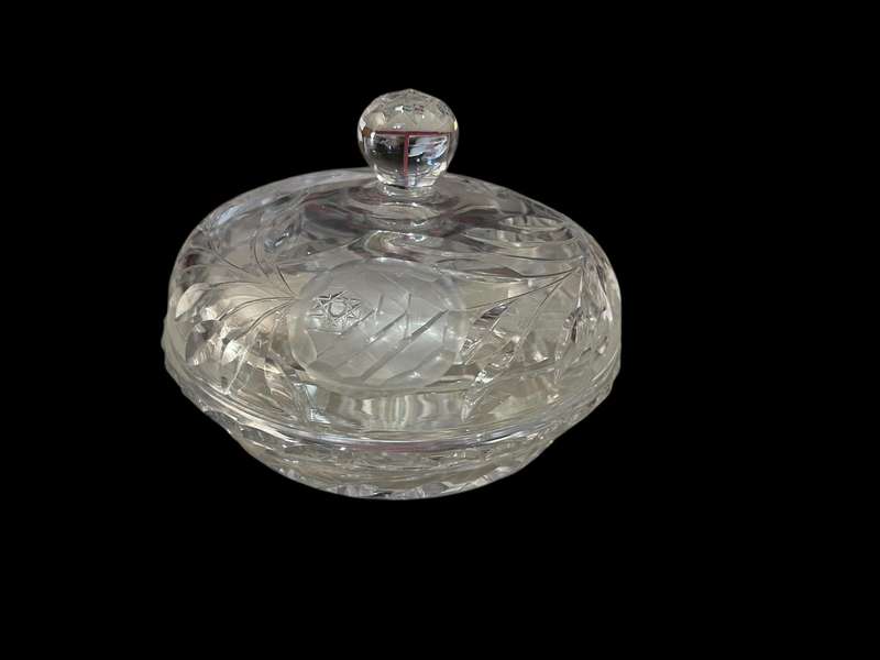 Bowl lidded crystal