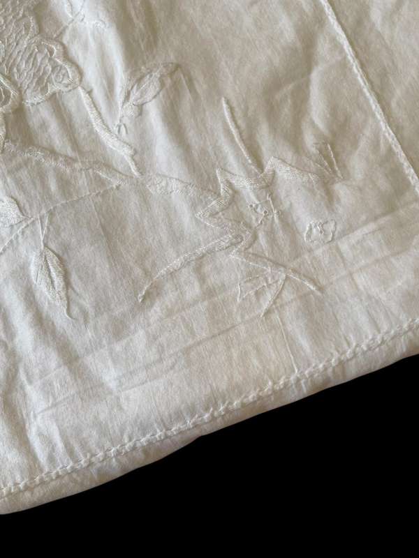 Tablecloth embroidered(NR15)