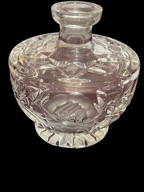 Perfume bottle rose cut