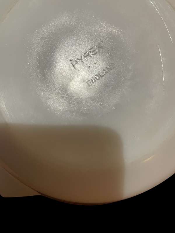 Oven dish milk glass lidded(NR6)each