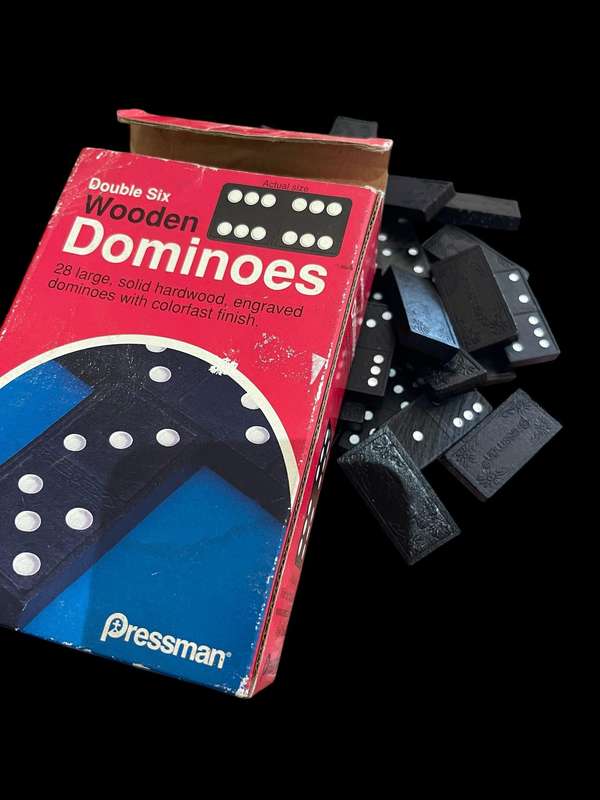 Dominoes vintage