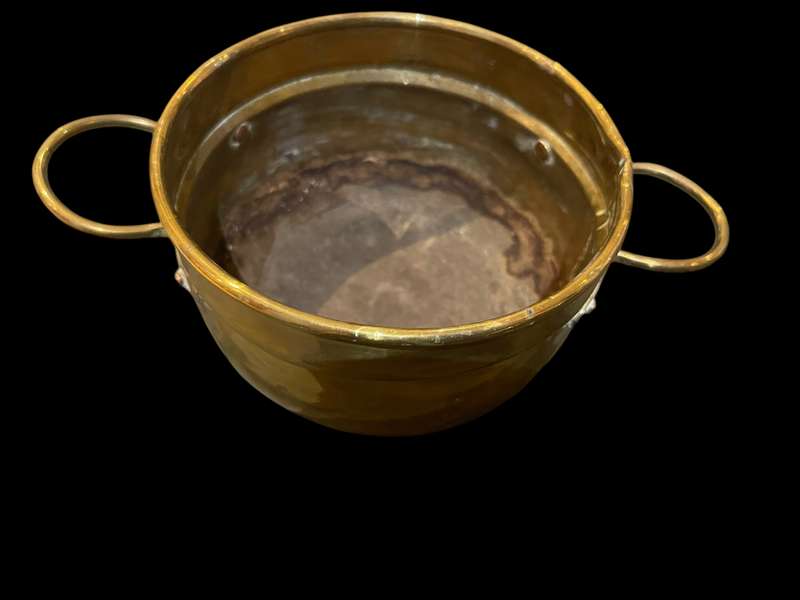 Planter brass