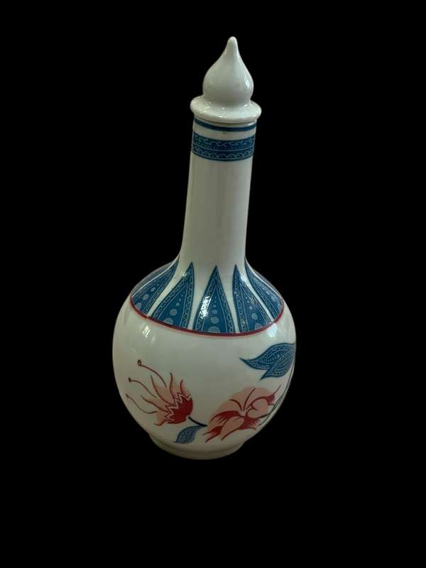 Bath oil bottle Elizabeth Arden