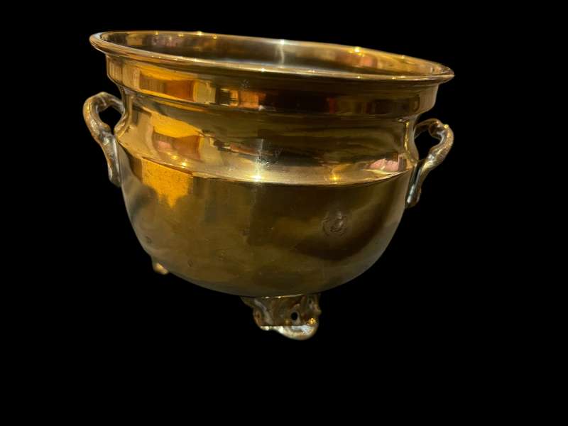 Planter brass