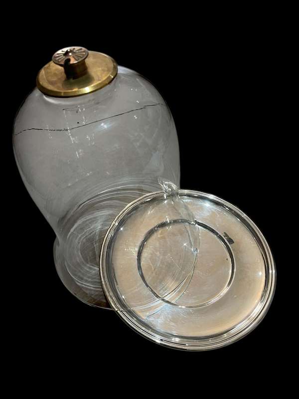 Cake cloche base