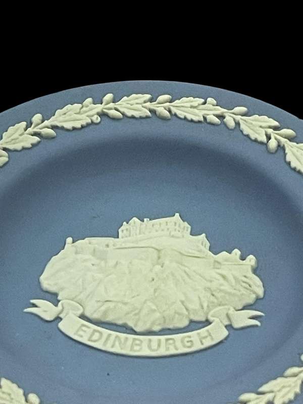 Plate display Wedgwood