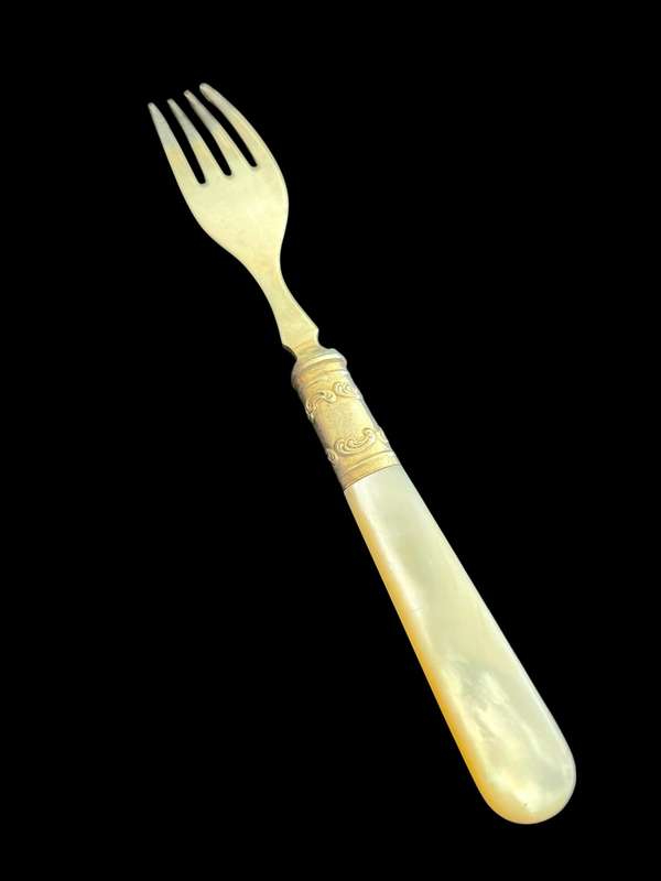 Fork mother of oearl(NR3)