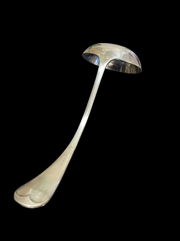 Soup ladle large