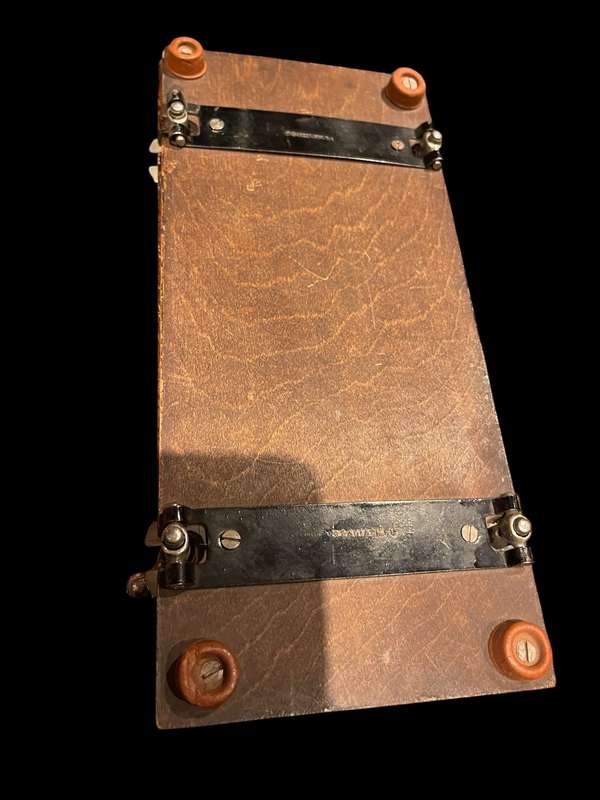 Tie press