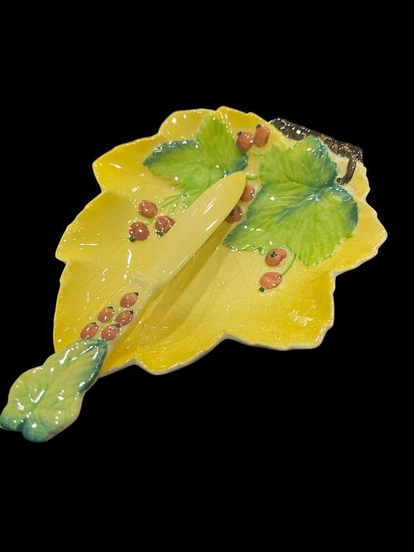 Plate display Carltonware(