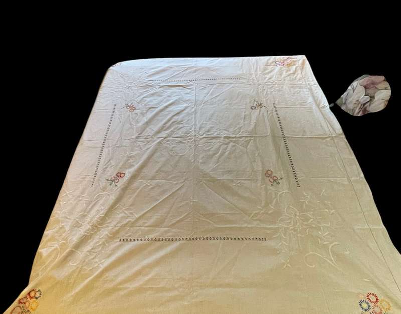 Tablecloth embroidered(NR51)