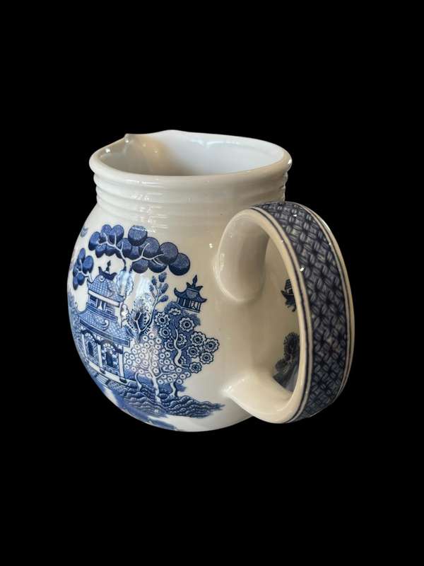 Milk jug Churchill