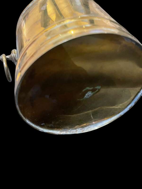 Planter brass
