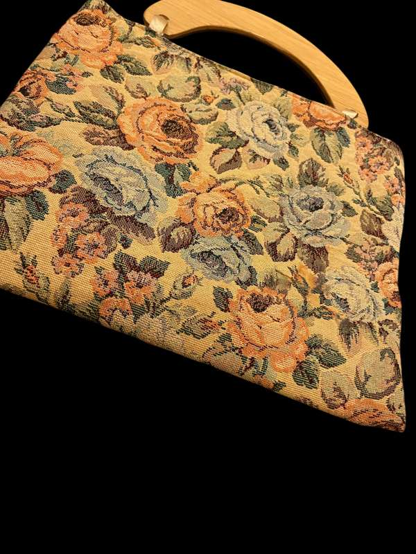 Handbag tapestry style