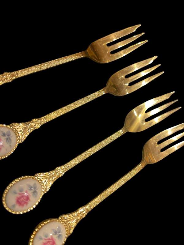 Cake forks gold plated(NR22)