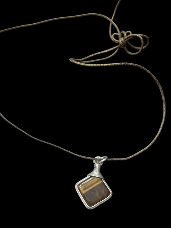 Necklace tigers eye