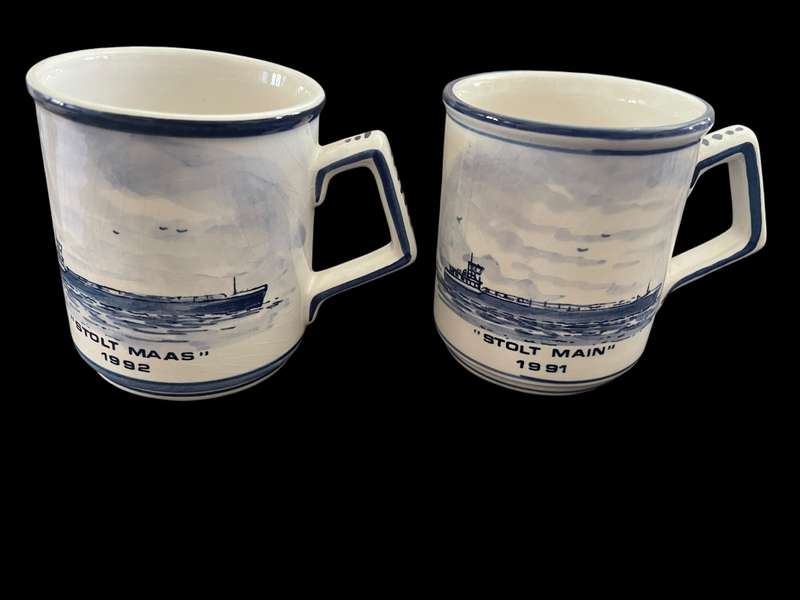Coffee/tea mugs Delft each