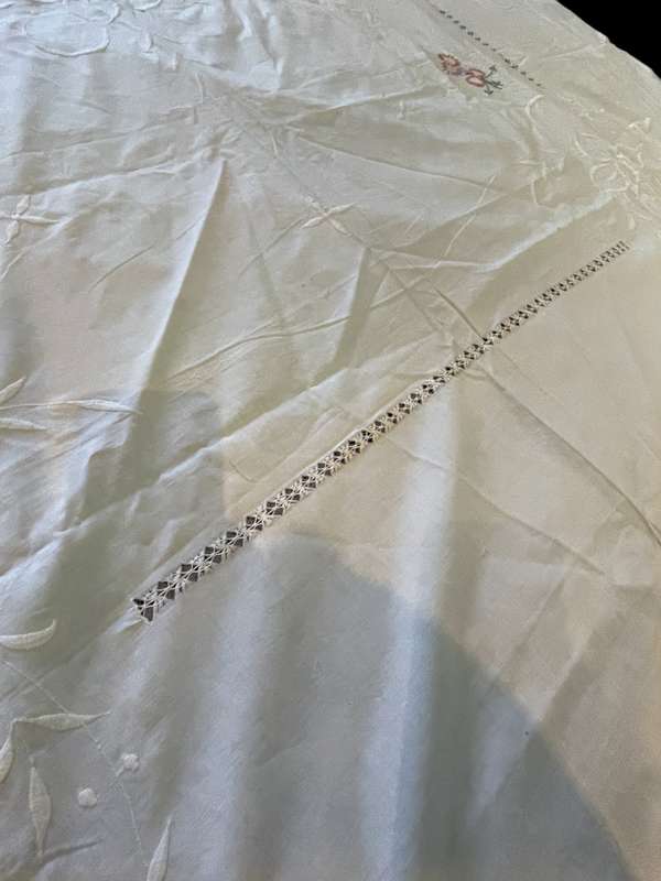 Tablecloth embroidered(NR51)