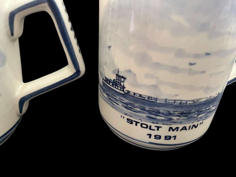 Coffee/tea mugs Delft each