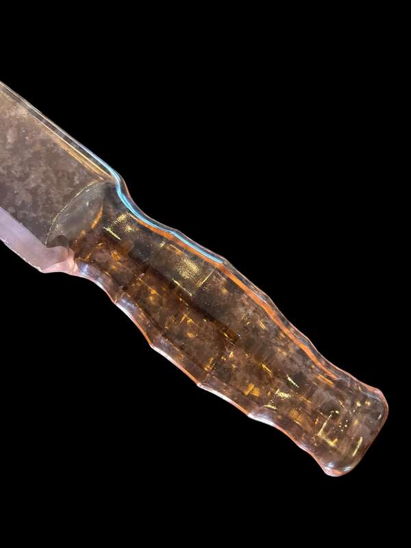 Knife glass