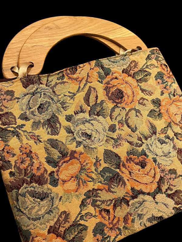 Handbag tapestry style