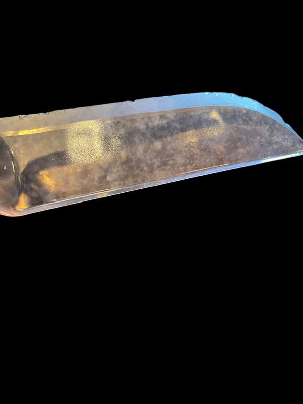 Knife glass